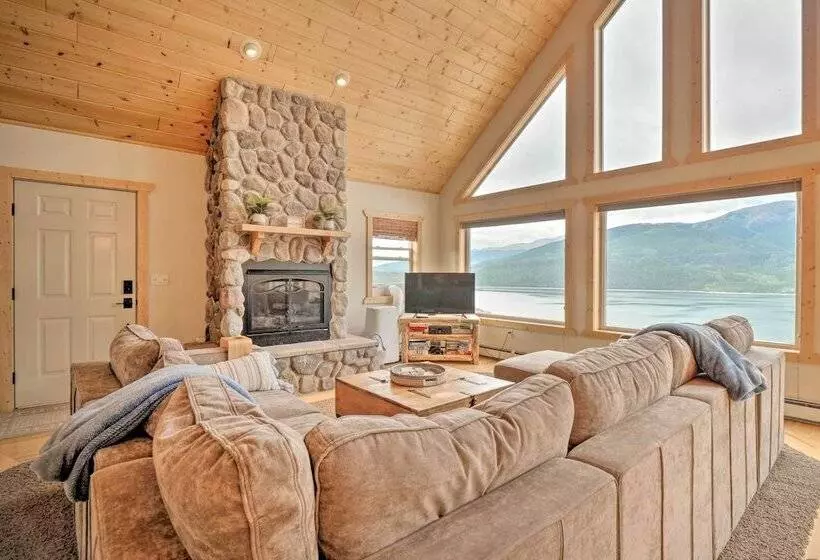Breathtaking Lake View Retreat W/ On Site Hiking!