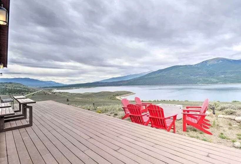 Breathtaking Lake View Retreat W/ On Site Hiking!