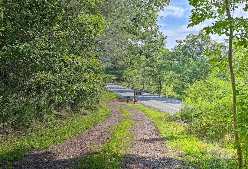Bright Tucked Away Cabin W/ Furnished Deck + Grill