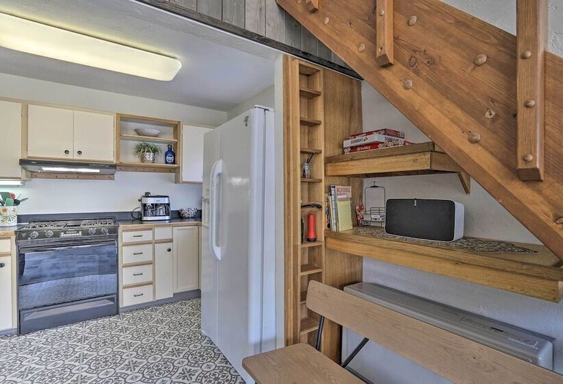 Cabin W/ Hot Tub & Views: 1 Mile To Alyeska Resort