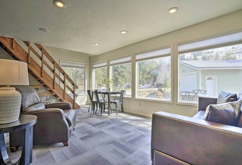 Cabin W/ Hot Tub & Views: 1 Mile To Alyeska Resort