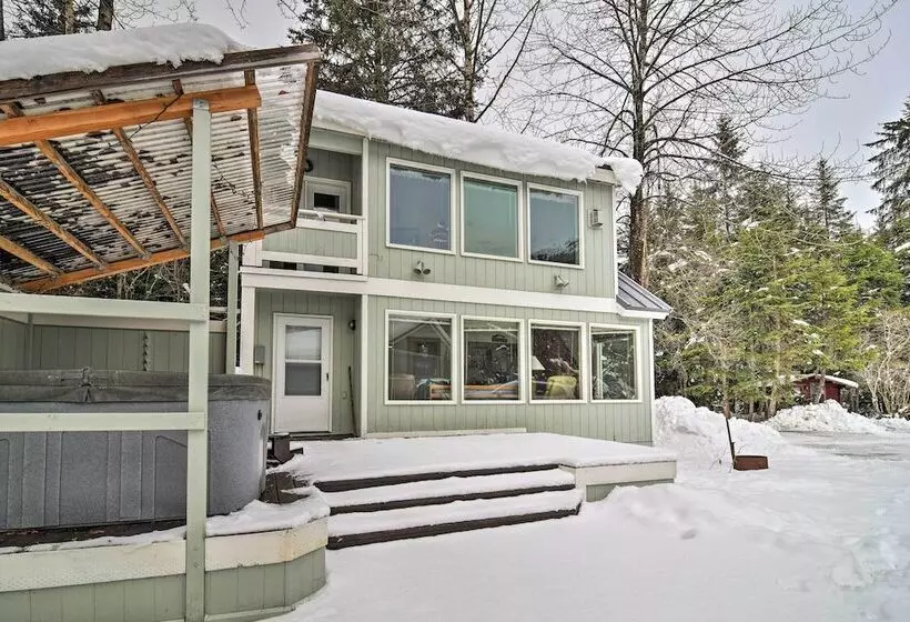 Cabin W/ Hot Tub & Views: 1 Mile To Alyeska Resort