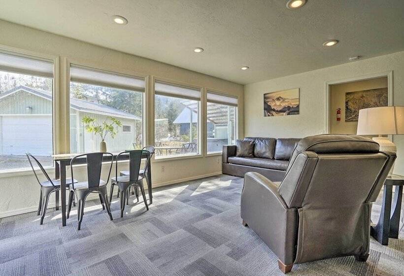 Cabin W/ Hot Tub & Views: 1 Mile To Alyeska Resort