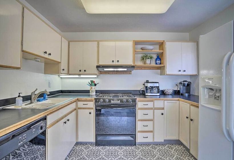 Cabin W/ Hot Tub & Views: 1 Mile To Alyeska Resort