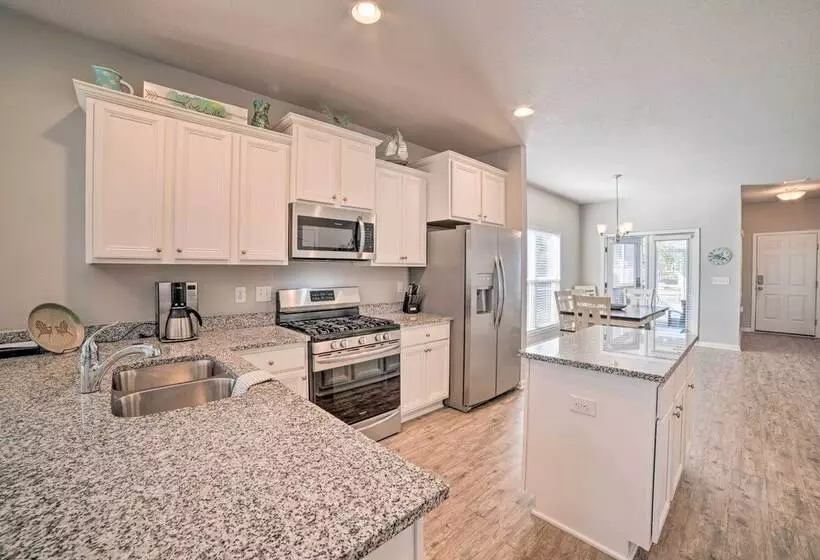 Classy Port St. Joe Escape   Walk To Shore!