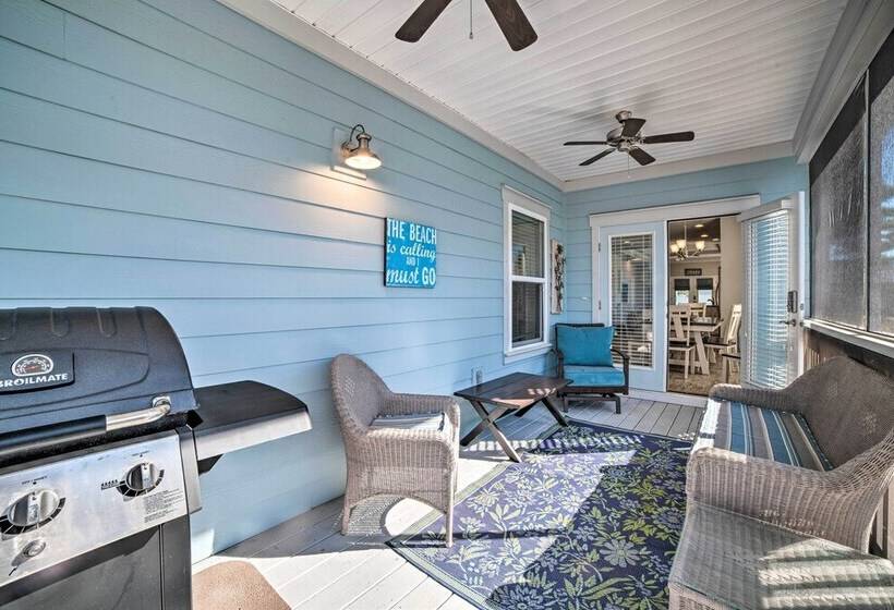 Classy Port St. Joe Escape   Walk To Shore!