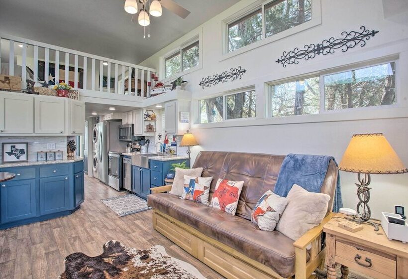 4 Mi To Dtwn: Mckinney Tiny Home W/ Fire Pit