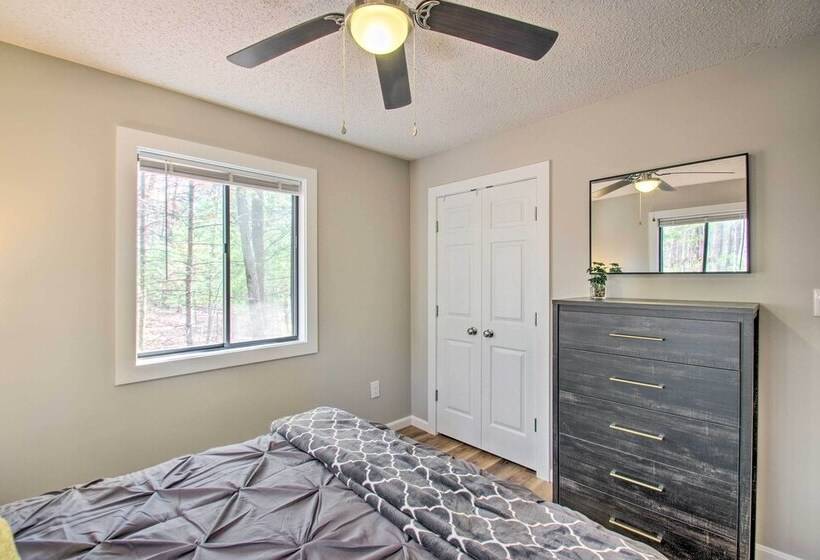 Cozy Shenandoah Valley Home With Wooded Views!