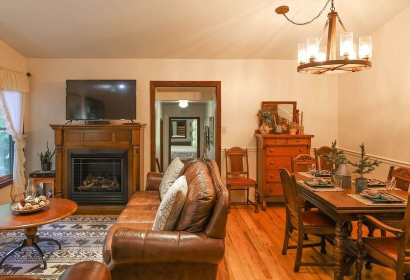 Cozy Whittier Home W/ Fire Pits < 15 Mi To Hiking!