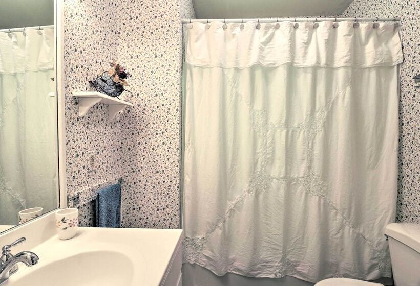 Cozy Whittier Home W/ Fire Pits < 15 Mi To Hiking!