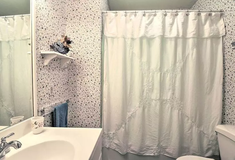 Cozy Whittier Home W/ Fire Pits < 15 Mi To Hiking!