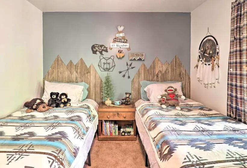 Cozy Whittier Home W/ Fire Pits < 15 Mi To Hiking!