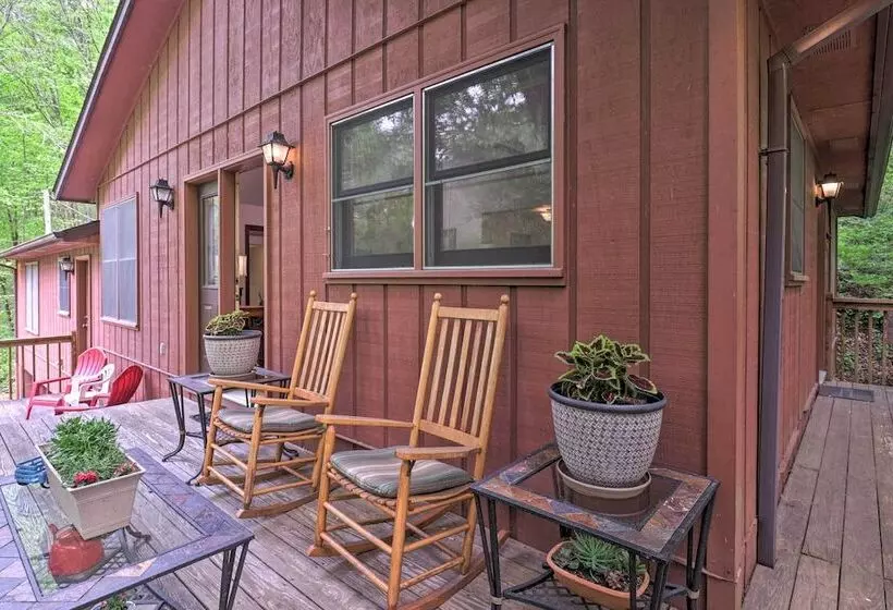 Cozy Whittier Home W/ Fire Pits < 15 Mi To Hiking!