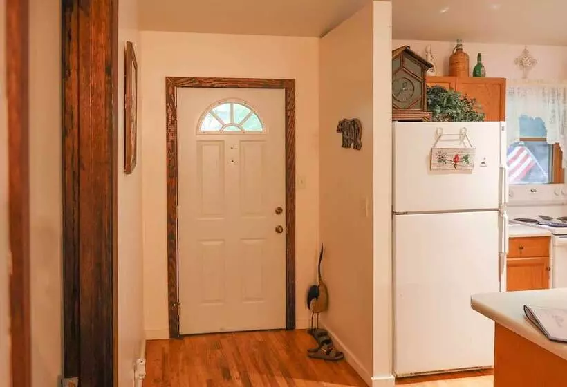 Cozy Whittier Home W/ Fire Pits < 15 Mi To Hiking!