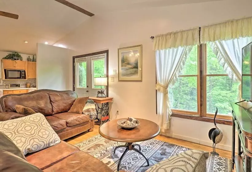 Cozy Whittier Home W/ Fire Pits < 15 Mi To Hiking!