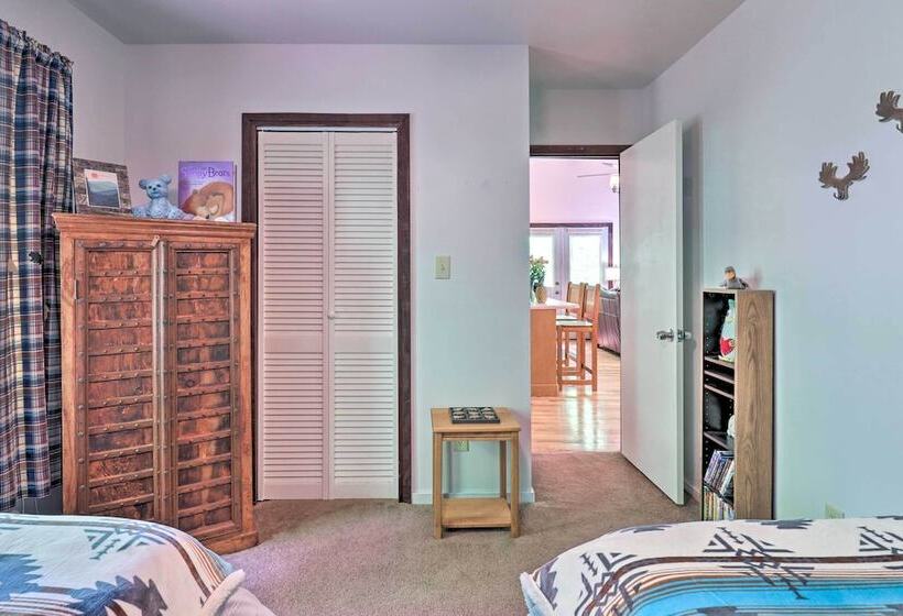 Cozy Whittier Home W/ Fire Pits < 15 Mi To Hiking!