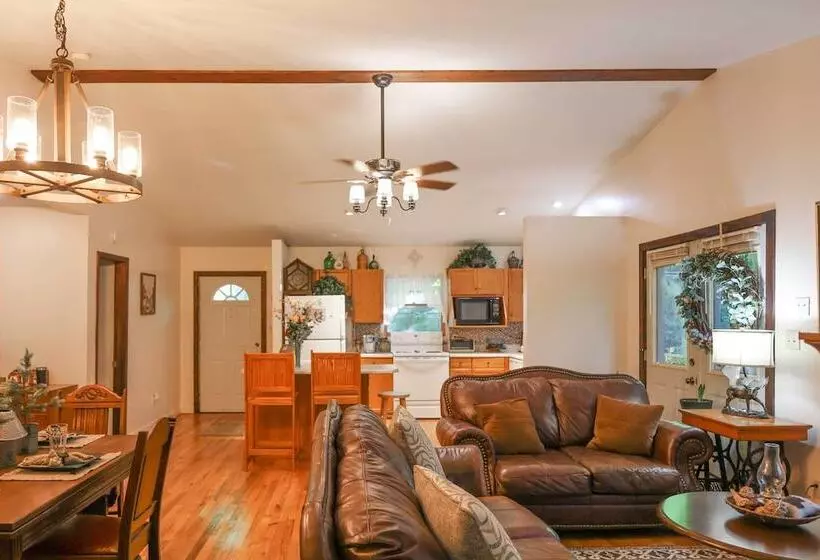 Cozy Whittier Home W/ Fire Pits < 15 Mi To Hiking!