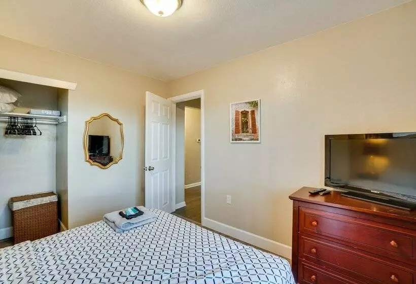 Dog Friendly Wheat Ridge Home ~ 7 Mi To Denver!