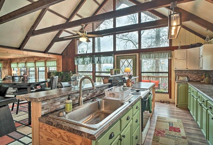 Douglas Lake Cabin W/ Mountain View Deck & Grill