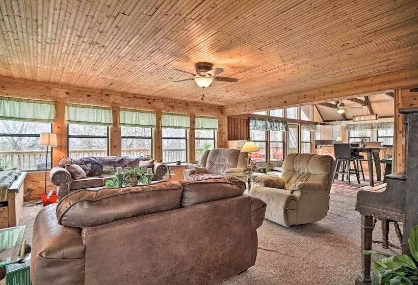 Douglas Lake Cabin W/ Mountain View Deck & Grill