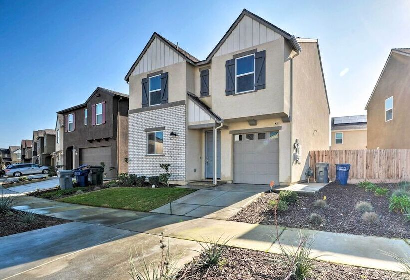 4 Mi To City Center: Family Friendly Retreat!