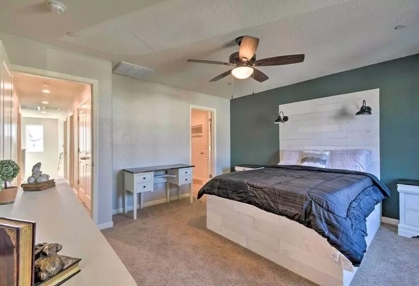 4 Mi To City Center: Family Friendly Retreat!