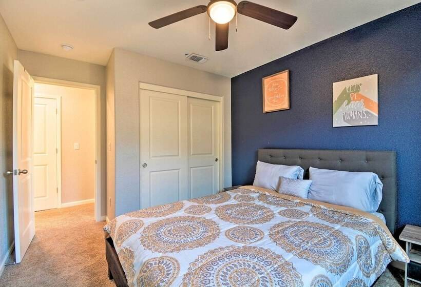 4 Mi To City Center: Family Friendly Retreat!