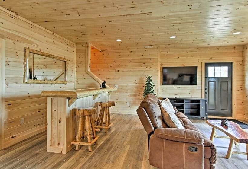 Private Hot Tub: Gatlinburg Cabin In The Clouds