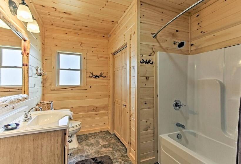 Private Hot Tub: Gatlinburg Cabin In The Clouds