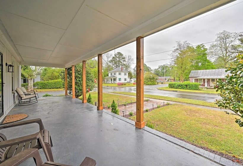 Gorgeous North Carolina Retreat W/ Fire Pit!