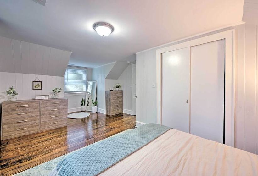 Gorgeous North Carolina Retreat W/ Fire Pit!