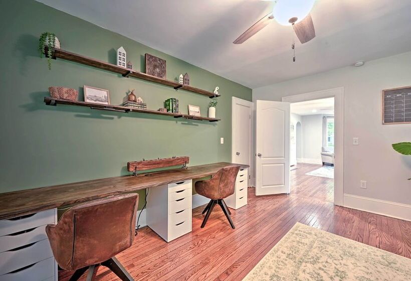 Gorgeous North Carolina Retreat W/ Fire Pit!