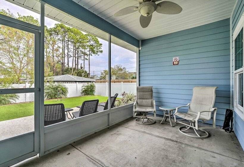 Group Friendly Pcb Retreat W/ Yard, Walk To Beach!