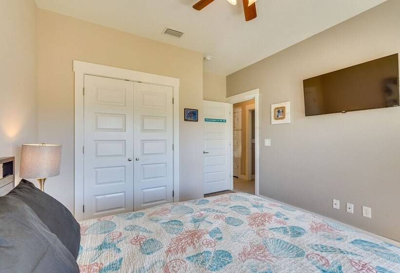 Pcb Home W/ Private Yard < 1/2 Mi To Beach Access!