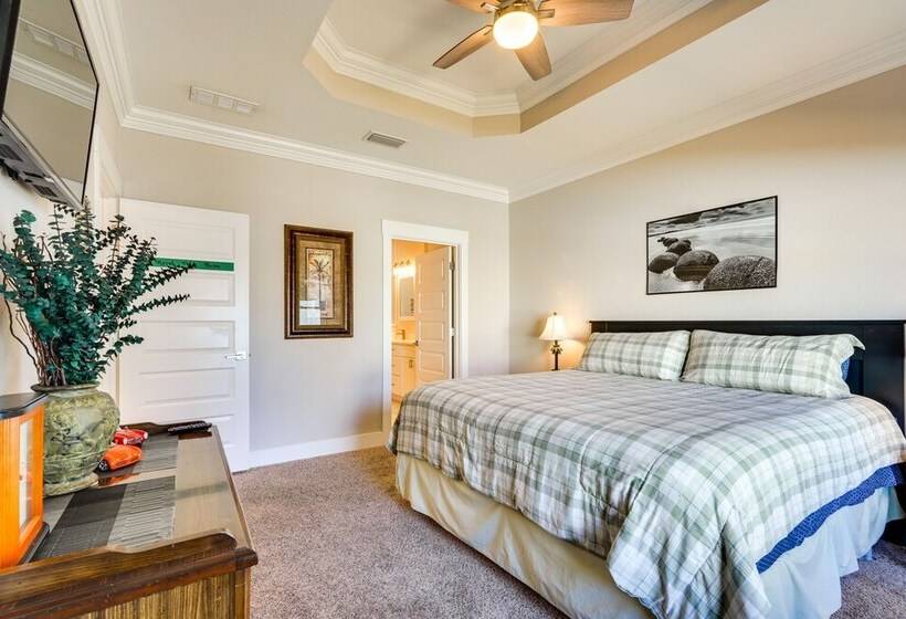 Pcb Home W/ Private Yard < 1/2 Mi To Beach Access!