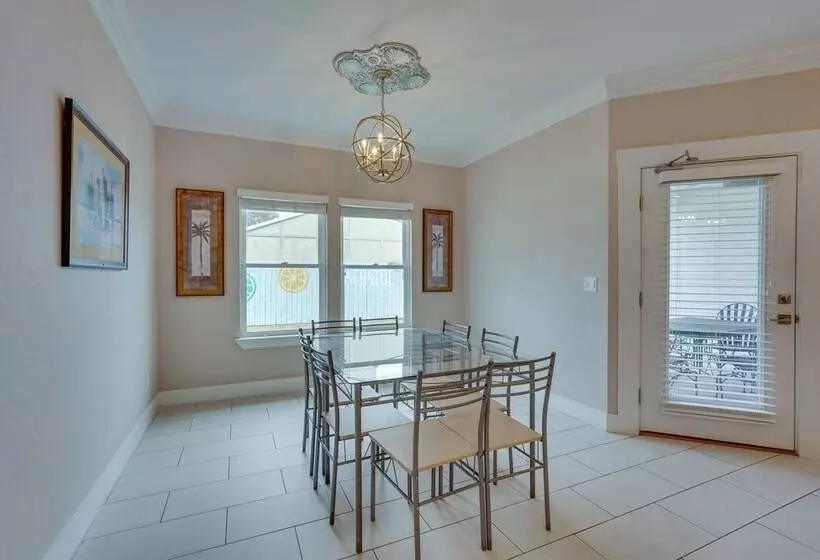 Pcb Home W/ Private Yard < 1/2 Mi To Beach Access!