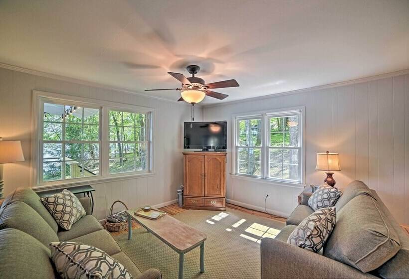Harrison Lakefront Cottage W/ Private Dock!