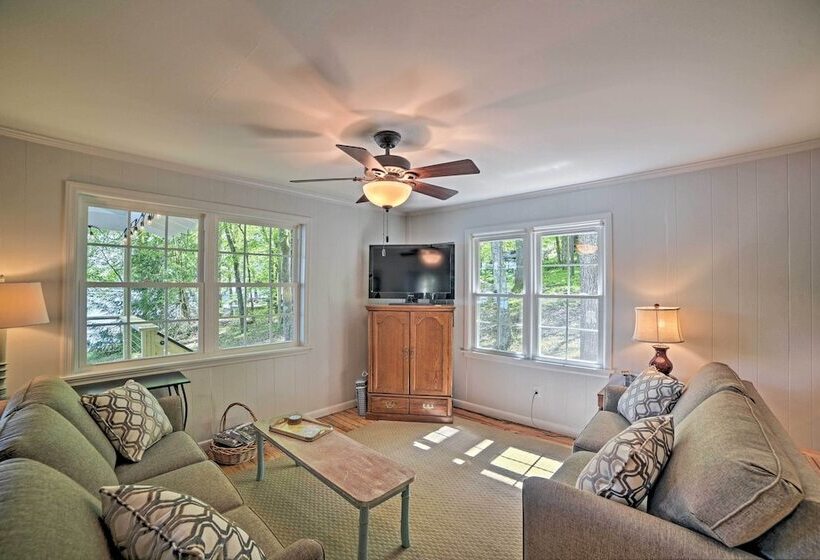 Harrison Lakefront Cottage W/ Private Dock!