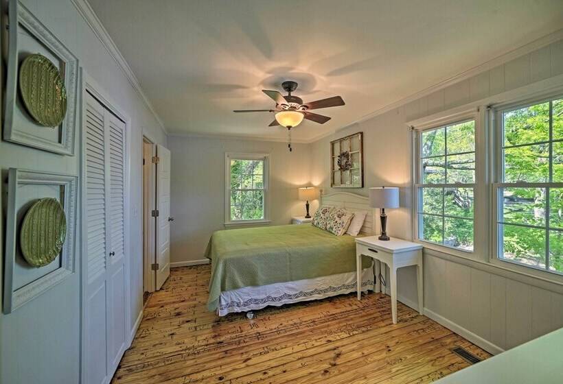 Harrison Lakefront Cottage W/ Private Dock!