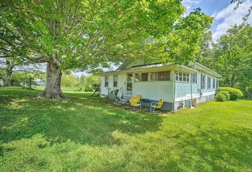 Historic Sparta Home Near Waterfalls & Hikes!