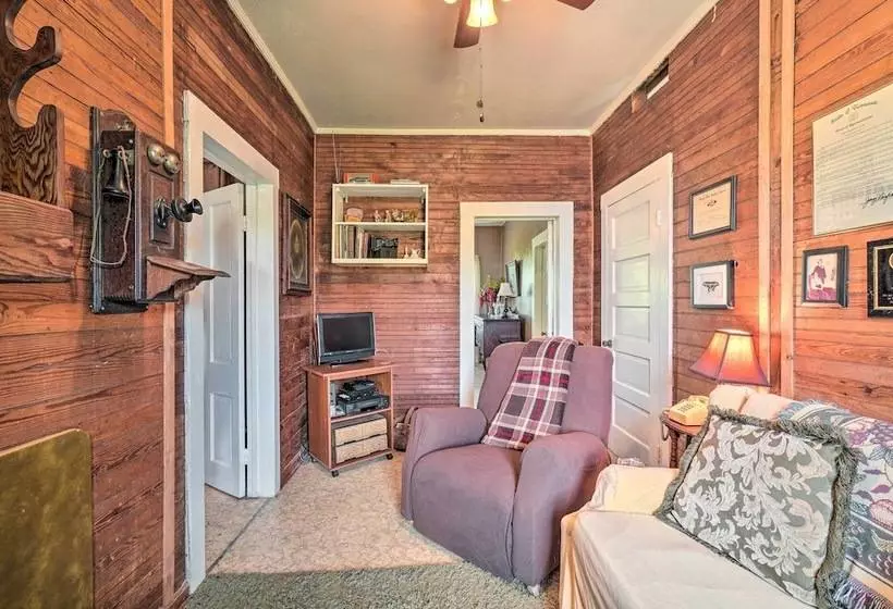 Historic Sparta Home Near Waterfalls & Hikes!