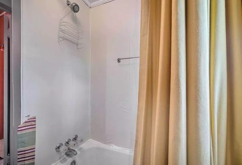 Historic Sparta Home Near Waterfalls & Hikes!