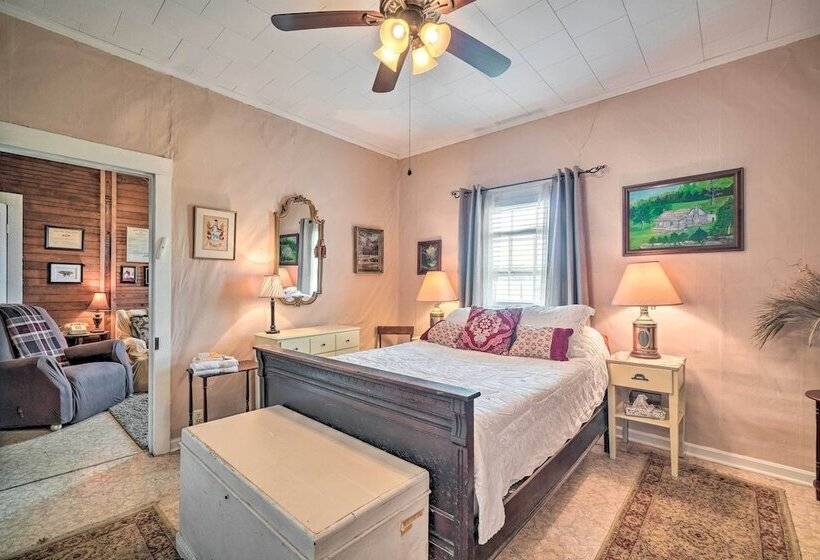 Historic Sparta Home Near Waterfalls & Hikes!