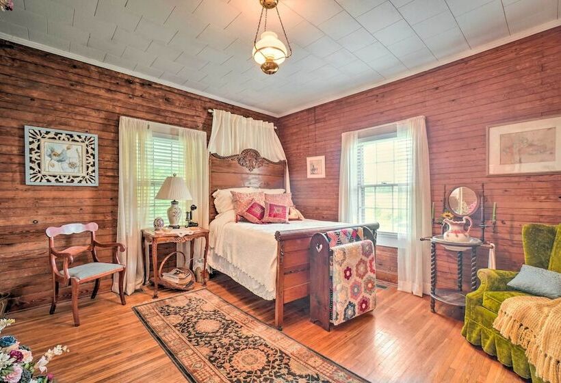 Historic Sparta Home Near Waterfalls & Hikes!
