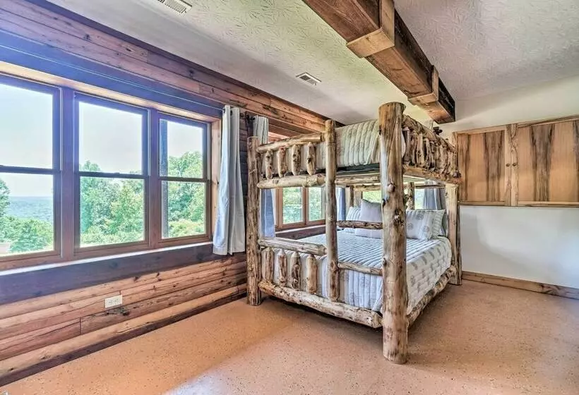 Idyllic  Lakeview Lodge  W/ Private Hot Tub!