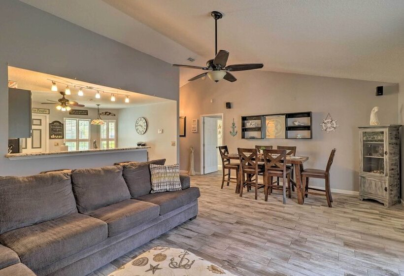 Jacksonville Home, Near Beach & Mayo Clinic!