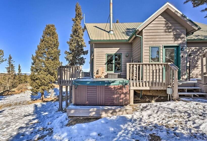 Jefferson Cabin W/ Hot Tub: Ski, Hike, Bike!