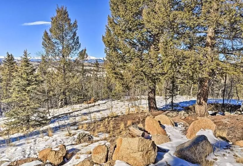 Jefferson Cabin W/ Hot Tub: Ski, Hike, Bike!
