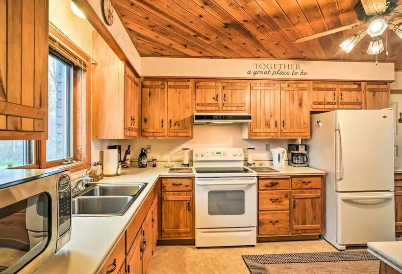 Brocton Escape: Skiing, Snowtubing, Hiking!