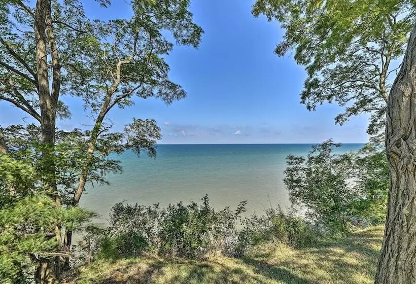 Brocton Escape: Skiing, Snowtubing, Hiking!